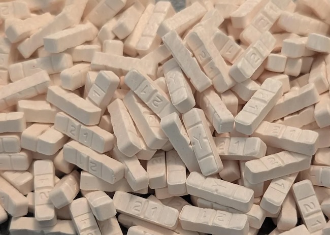 y21 white pill xanax