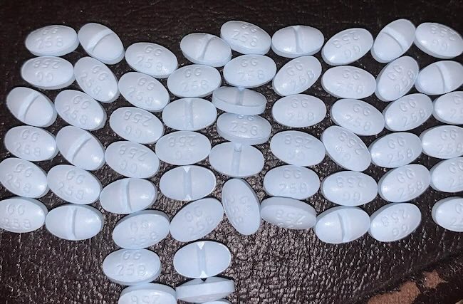 Blue Football Xanax gg 258 pill
